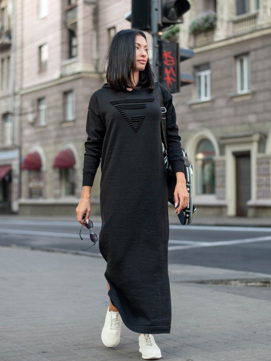 Тепла довга сукня з капюшоном - Машинна в'язка - "Агата" - Чорна 1